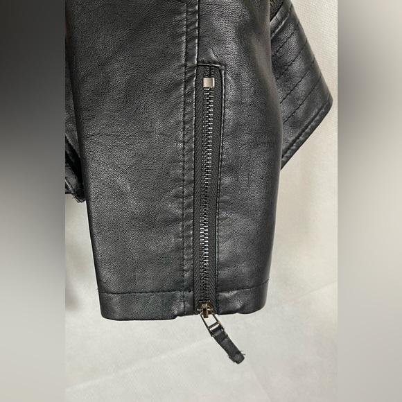 chouyatou Moto Studded Perfectly Shaping Faux Leather Biker Goth Jacket NWOT - Picture 6 of 11